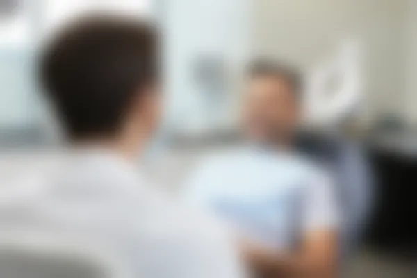 柳州中瑞口腔门诊部活动义齿价目表：原价2000元起，现优惠仅需1500元起，尽享高性价比与优质服务！