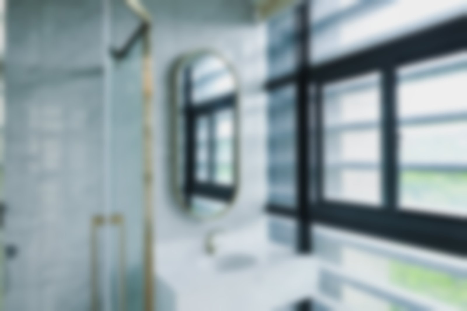 擅长项目：高难度眼部修复领域的佼佼者